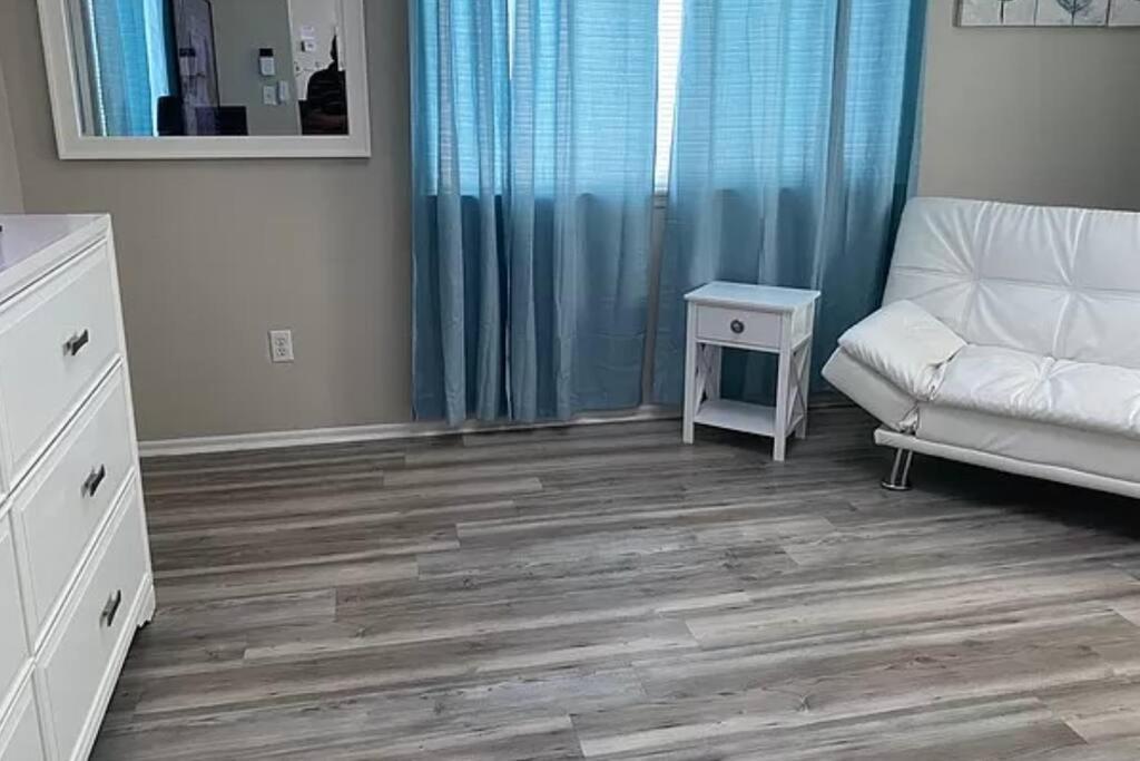 Cozy Beachside Condo With Pool View 코퍼스크리스티 외부 사진